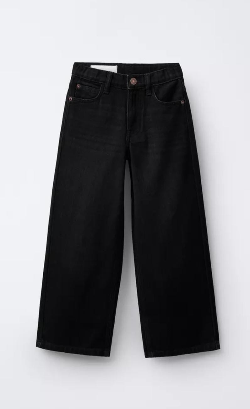 Classic Black Wide-Leg Jeans